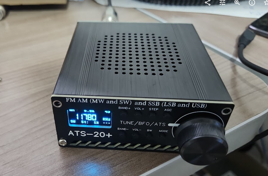 ATS-20+ receiver on the table
